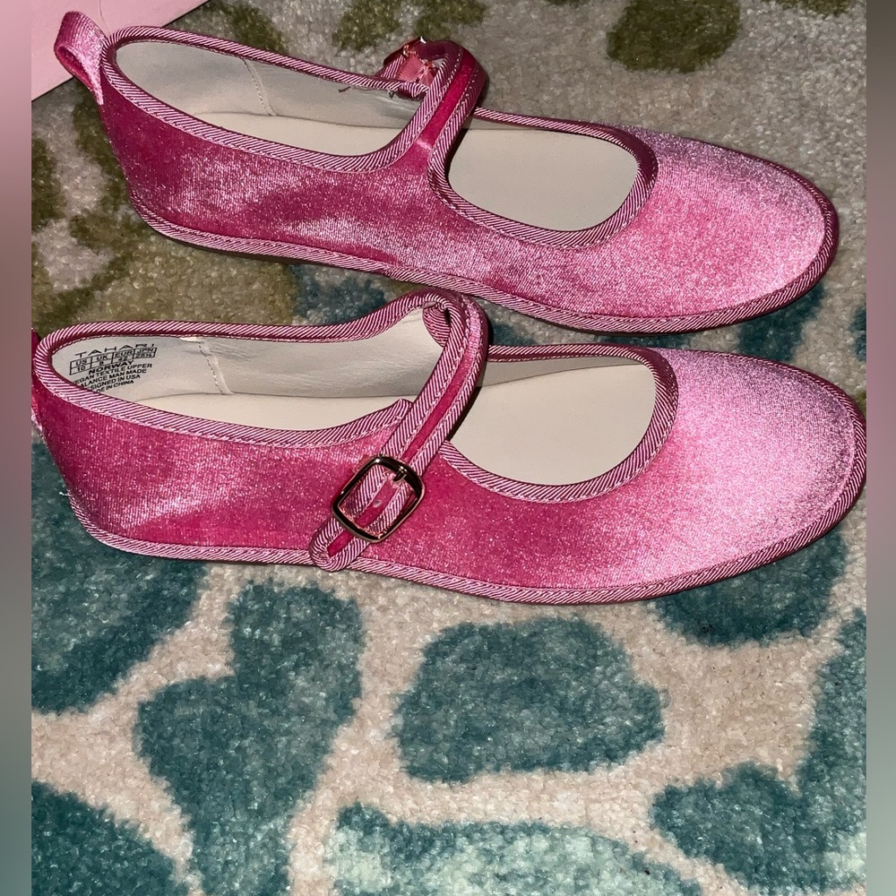 NWOB Tahari Norway Pink Velvet Mary Jane Flats Buckle Strap Ballet Size 10 - Picture 5 of 6
